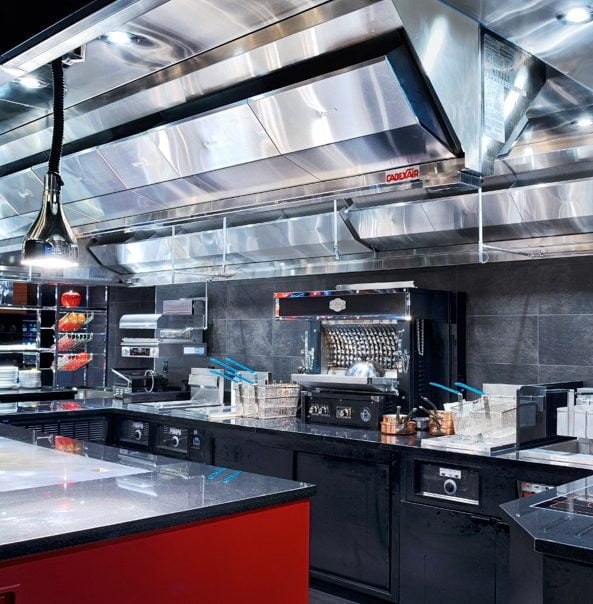 Cuisine commerciale avec hotte Cadexair